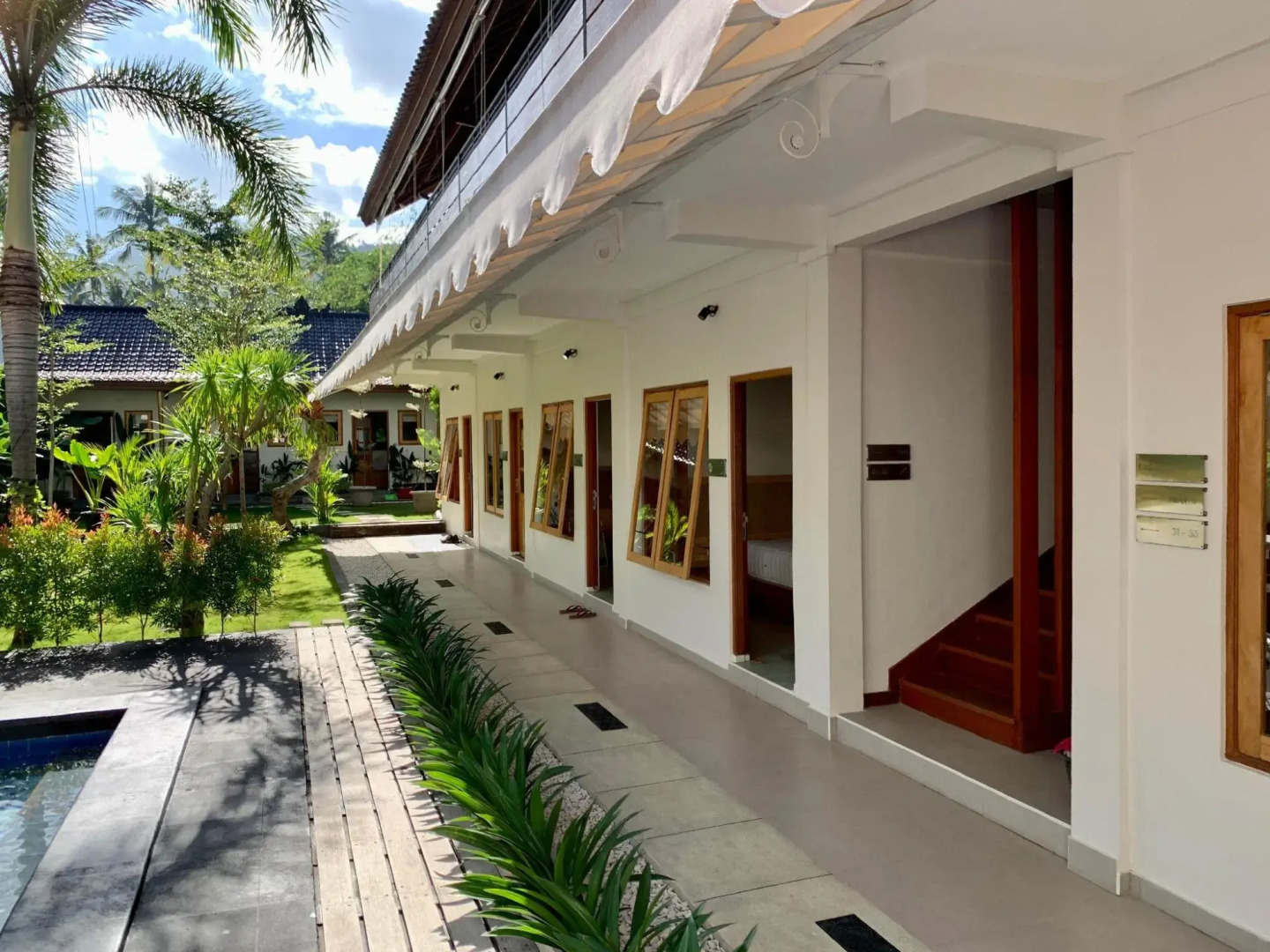 Airy Eco Pantai Senggigi Lombok