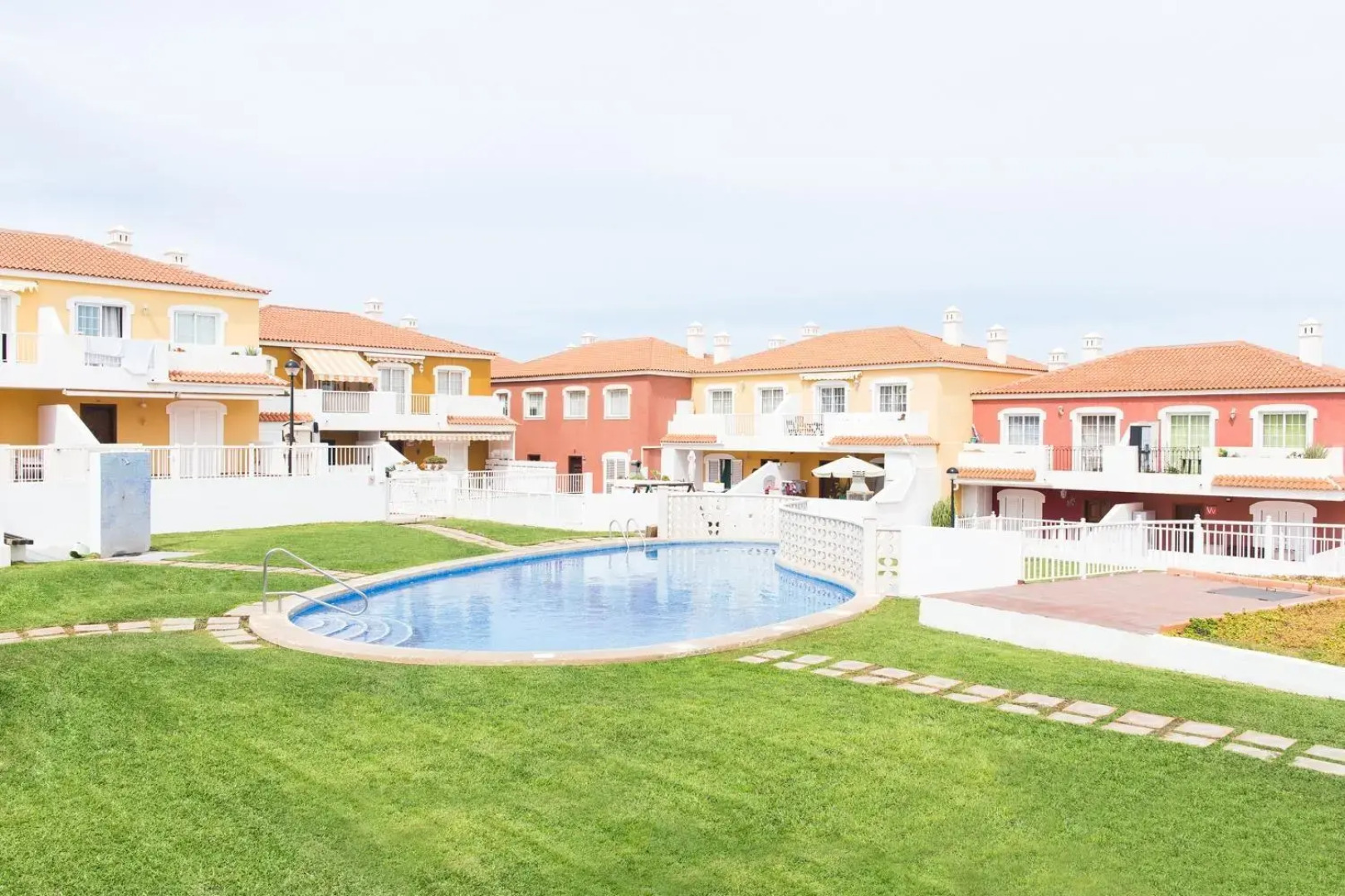 Lovely&Sunny Apartament Near Poris Beach