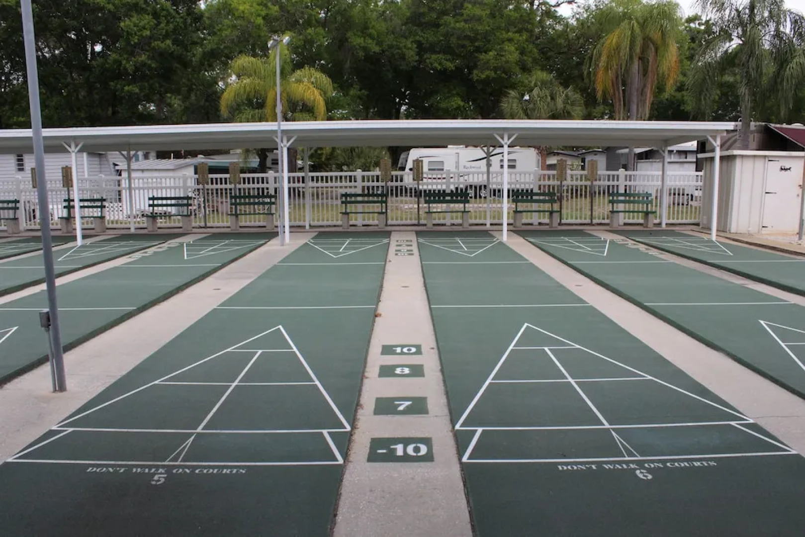 Horseshoe Cove RV Resort