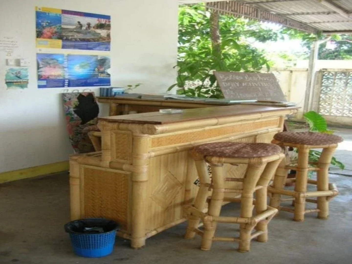 Borneo Beachouse Backpackers