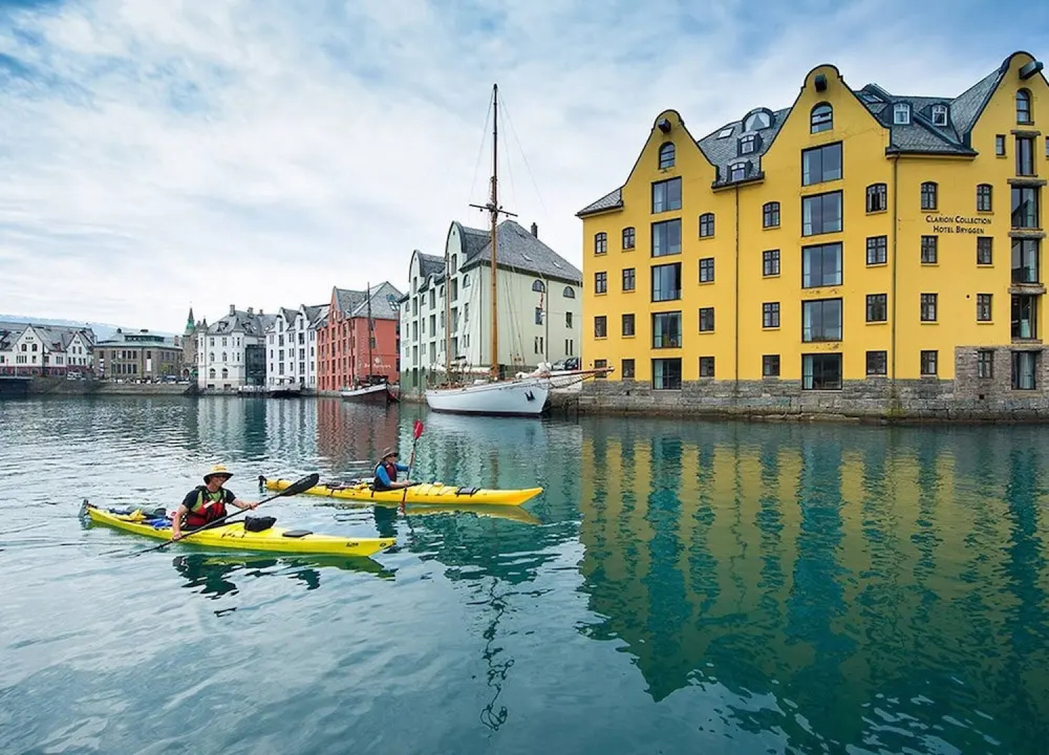 Penthouse by Brosundet, Free Parking Space