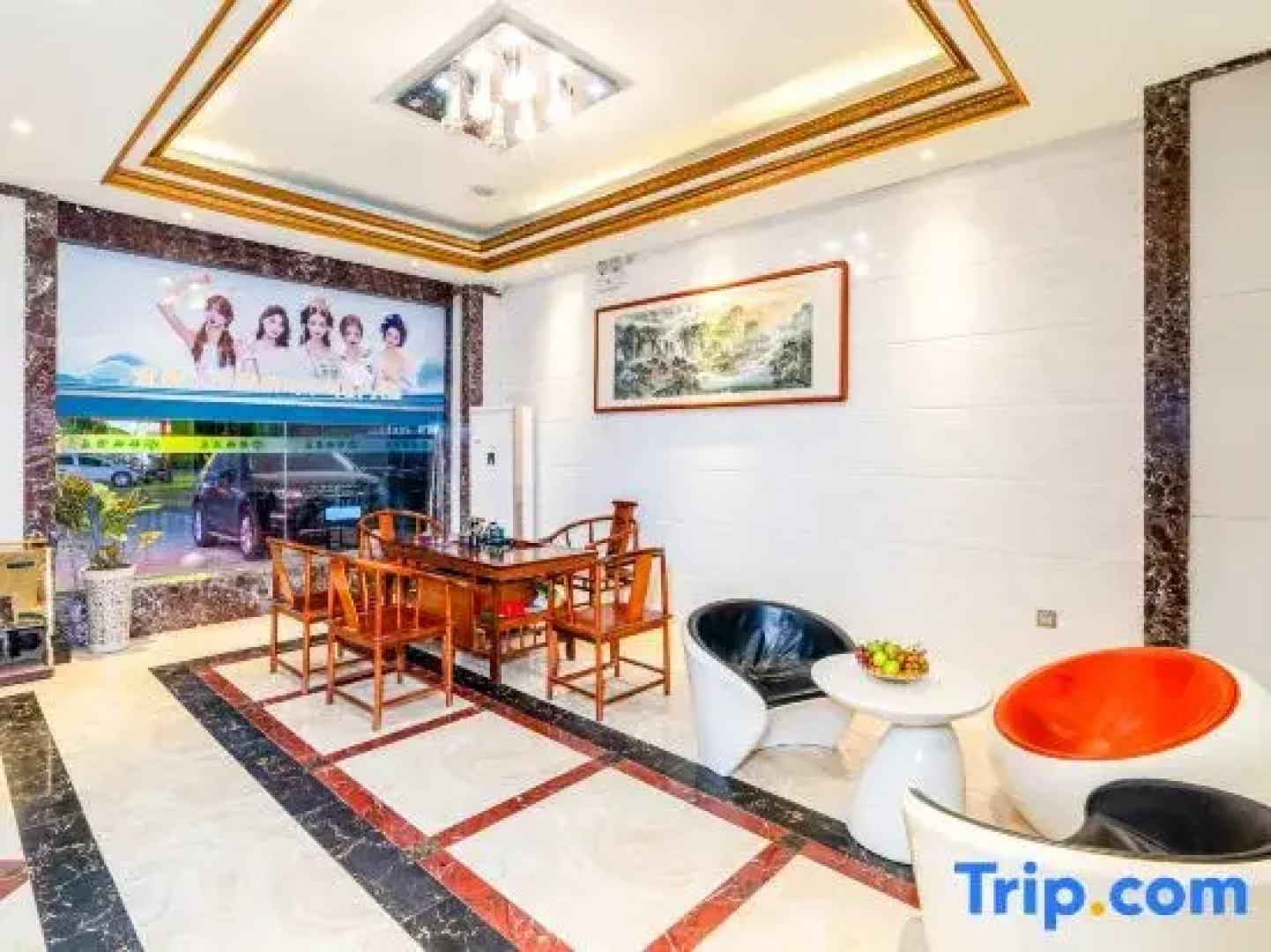 Lingshan Yincheng Business Hotel