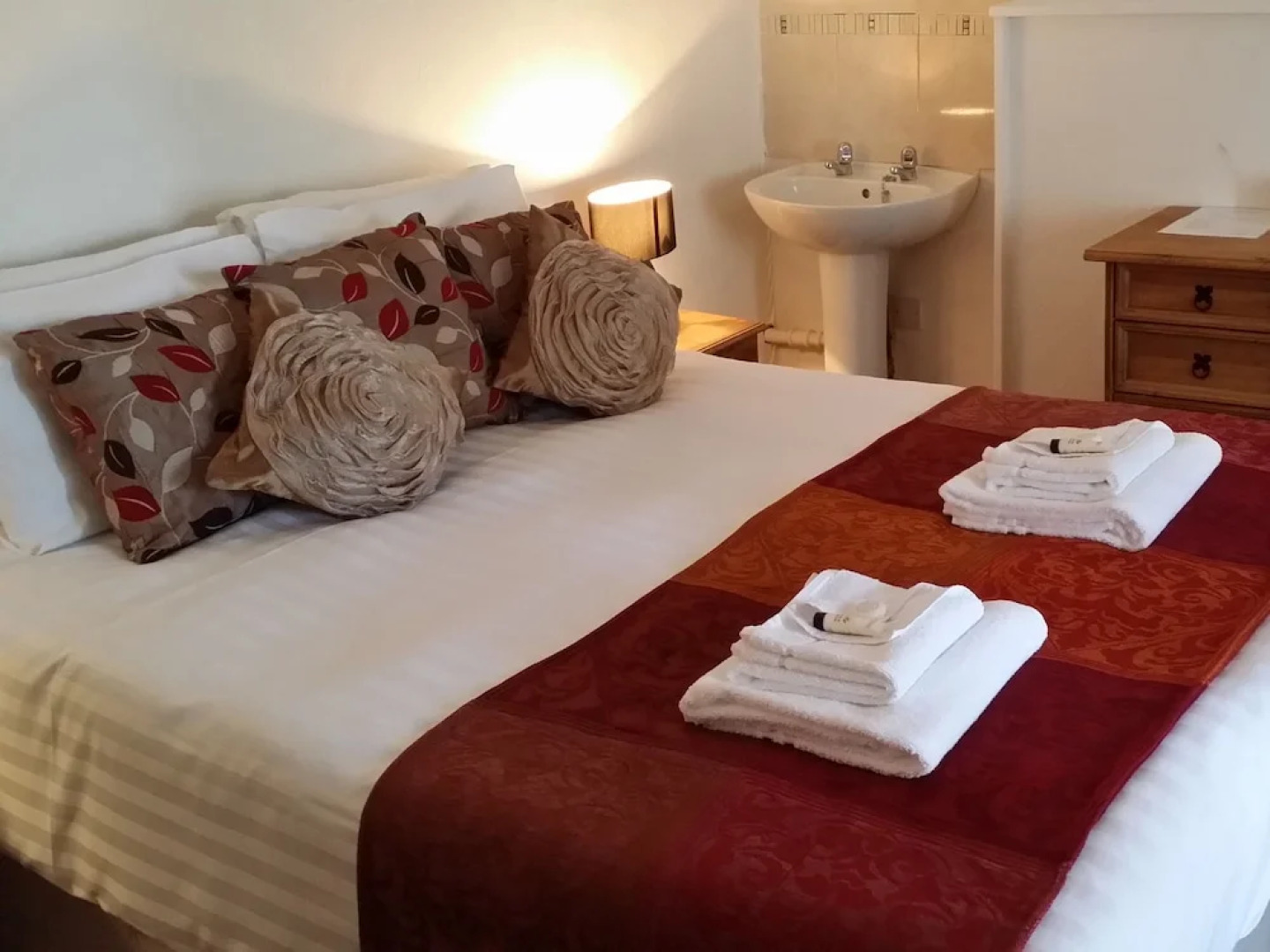 The Olde Three Cocks