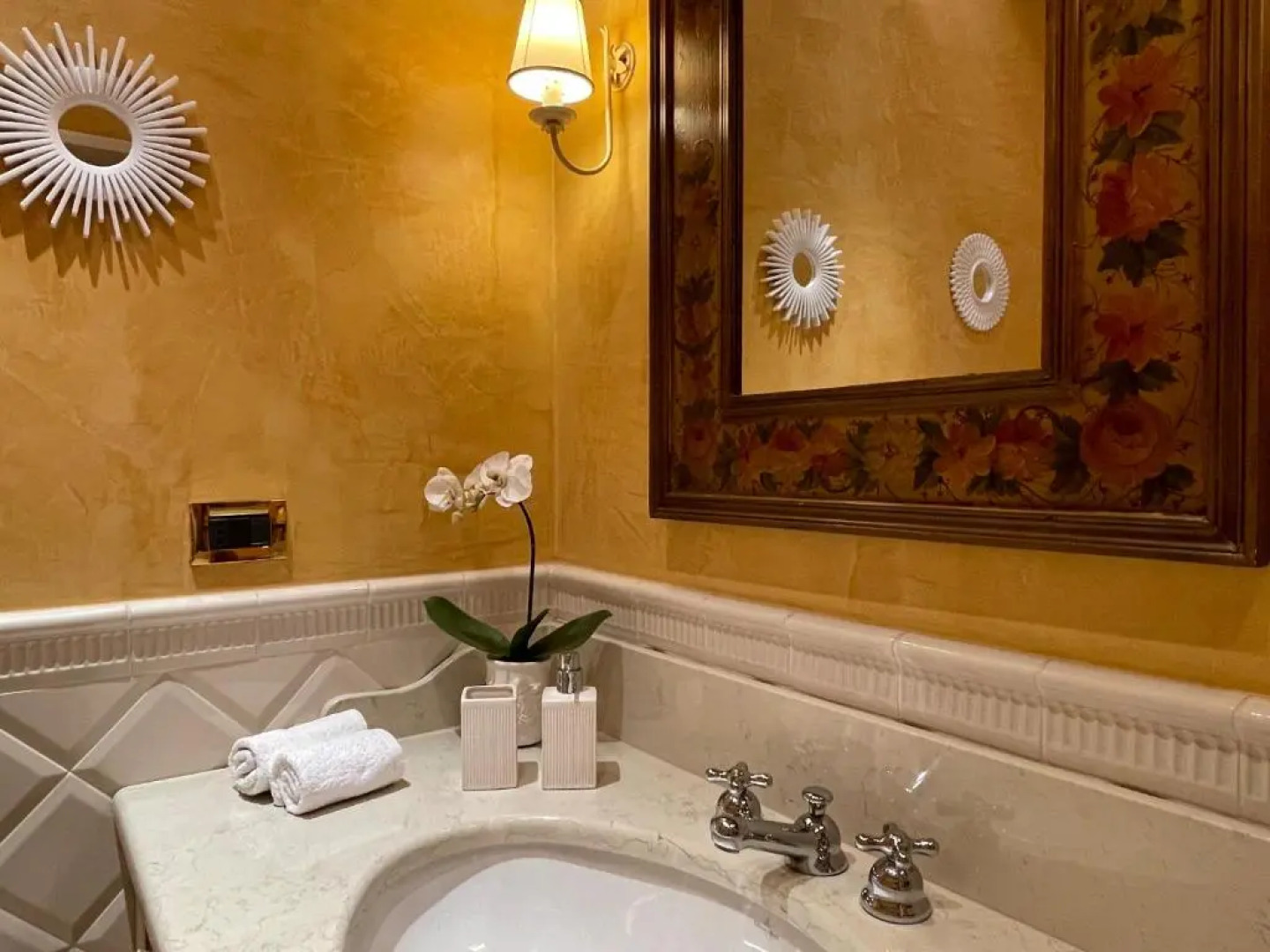 Belle Ile Lake View Suite