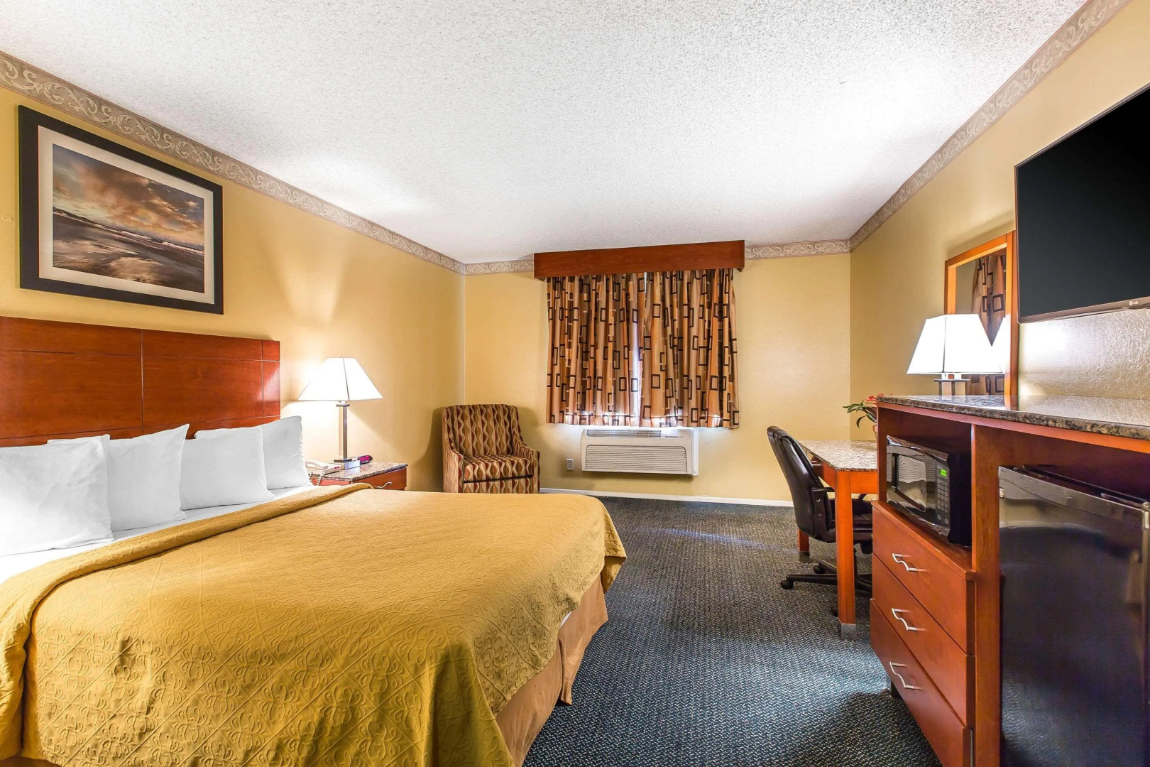 Quality Inn & Suites Camarillo - Oxnard