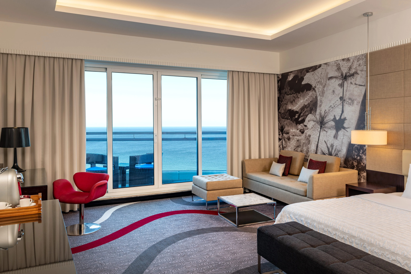 Курортный отель Le Meridien Al Aqah Beach Resort