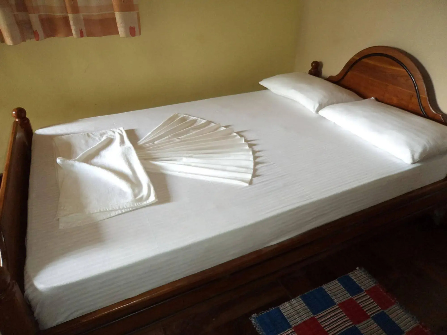 Peacock Tourist Rest