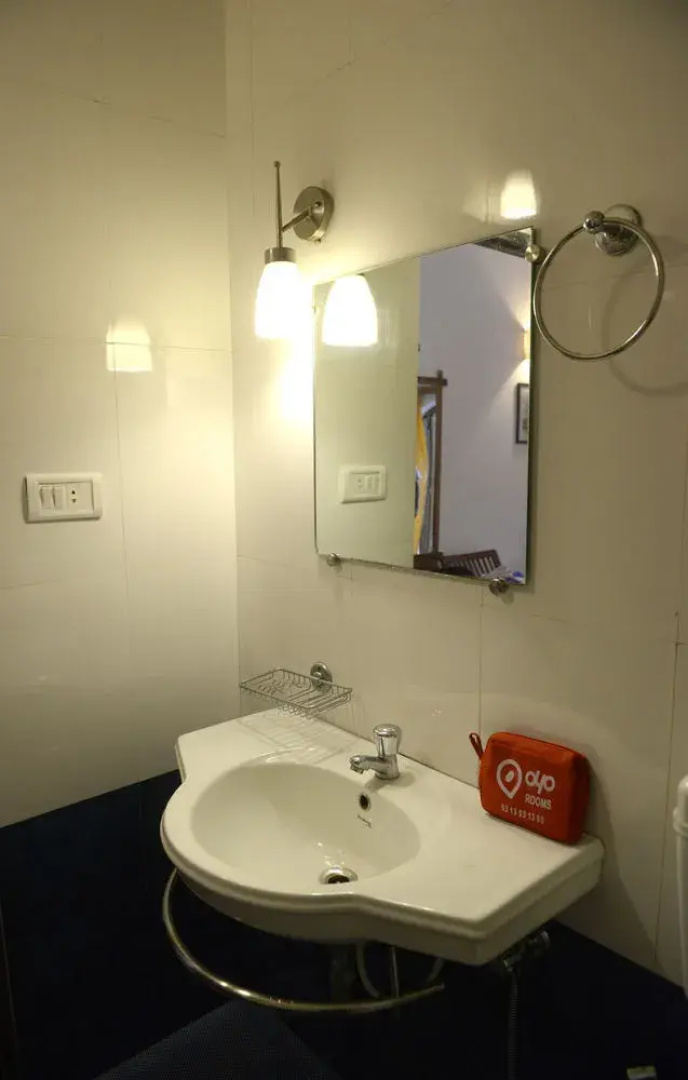 OYO Rooms Candolim Fort Aguada Road