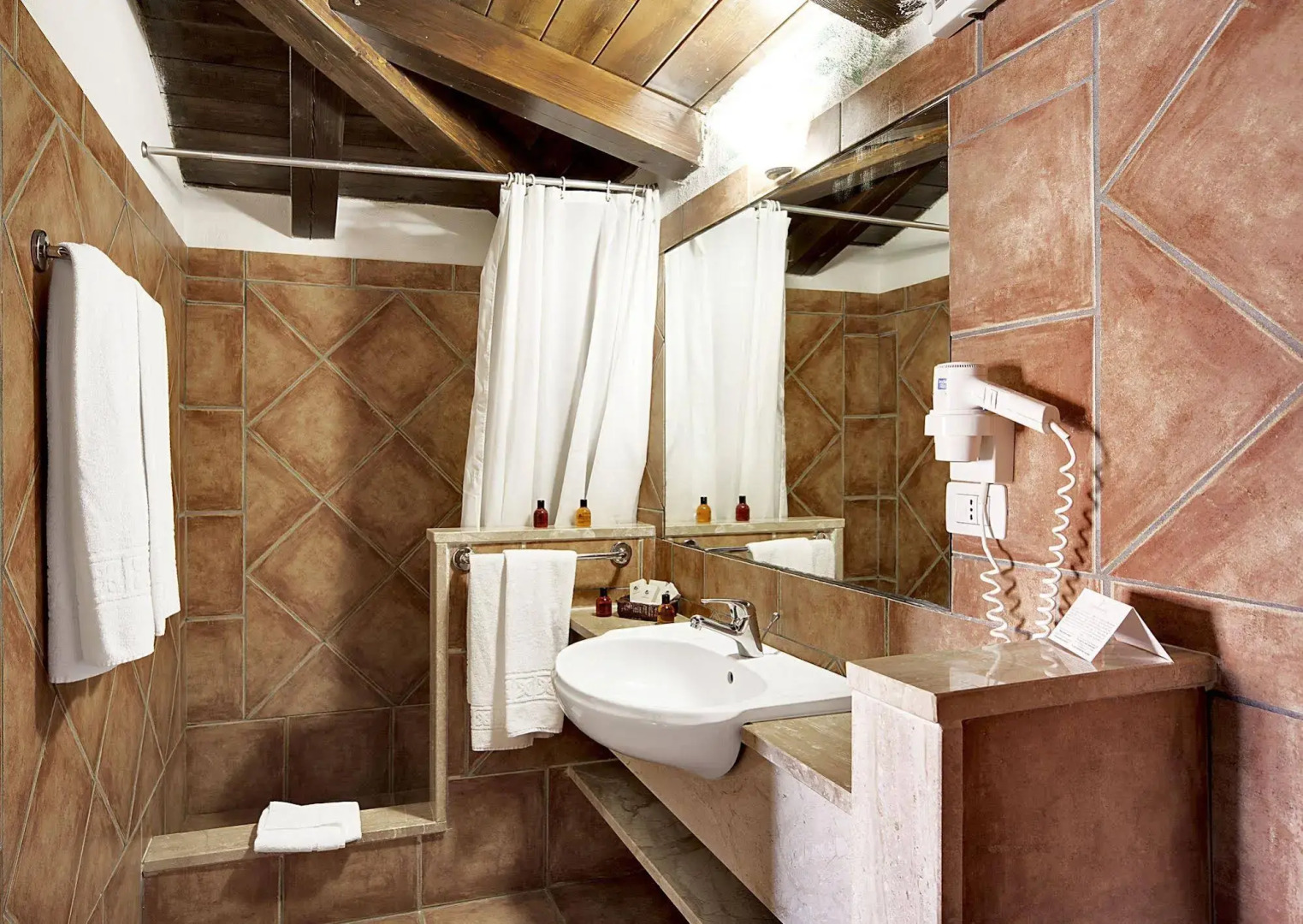 Colonna Beach Hotel Marinella