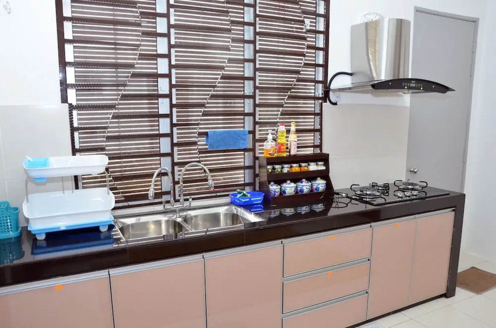 Nur Banglo Homestay Port Dickson