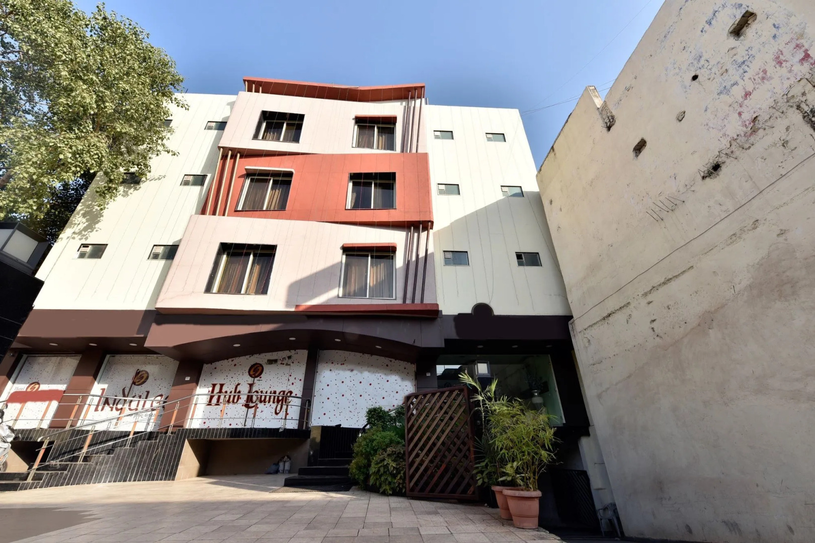 Capital O 4155 Hotel The Sudesh