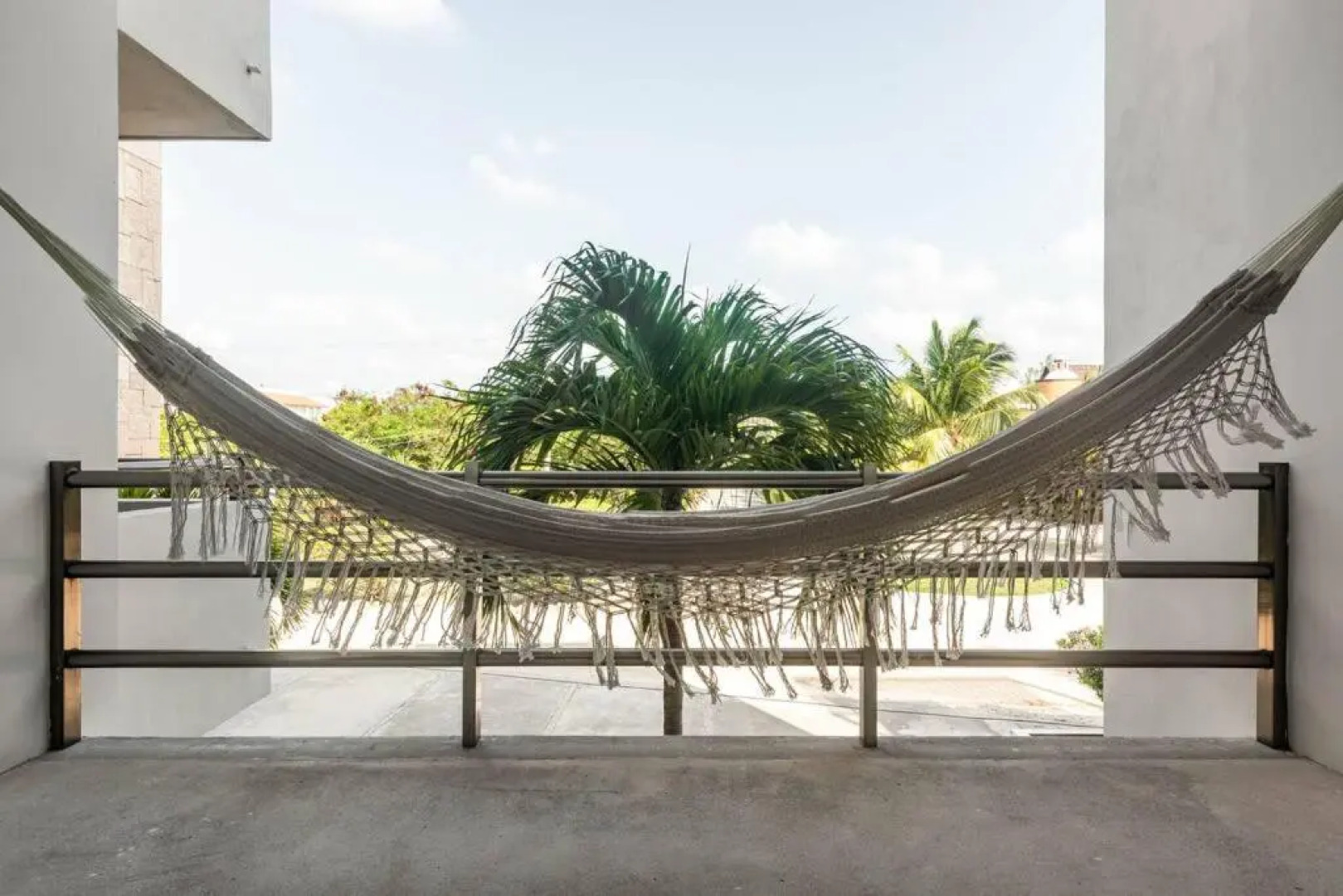 Peaceful & beautiful 3 min walking to the beach