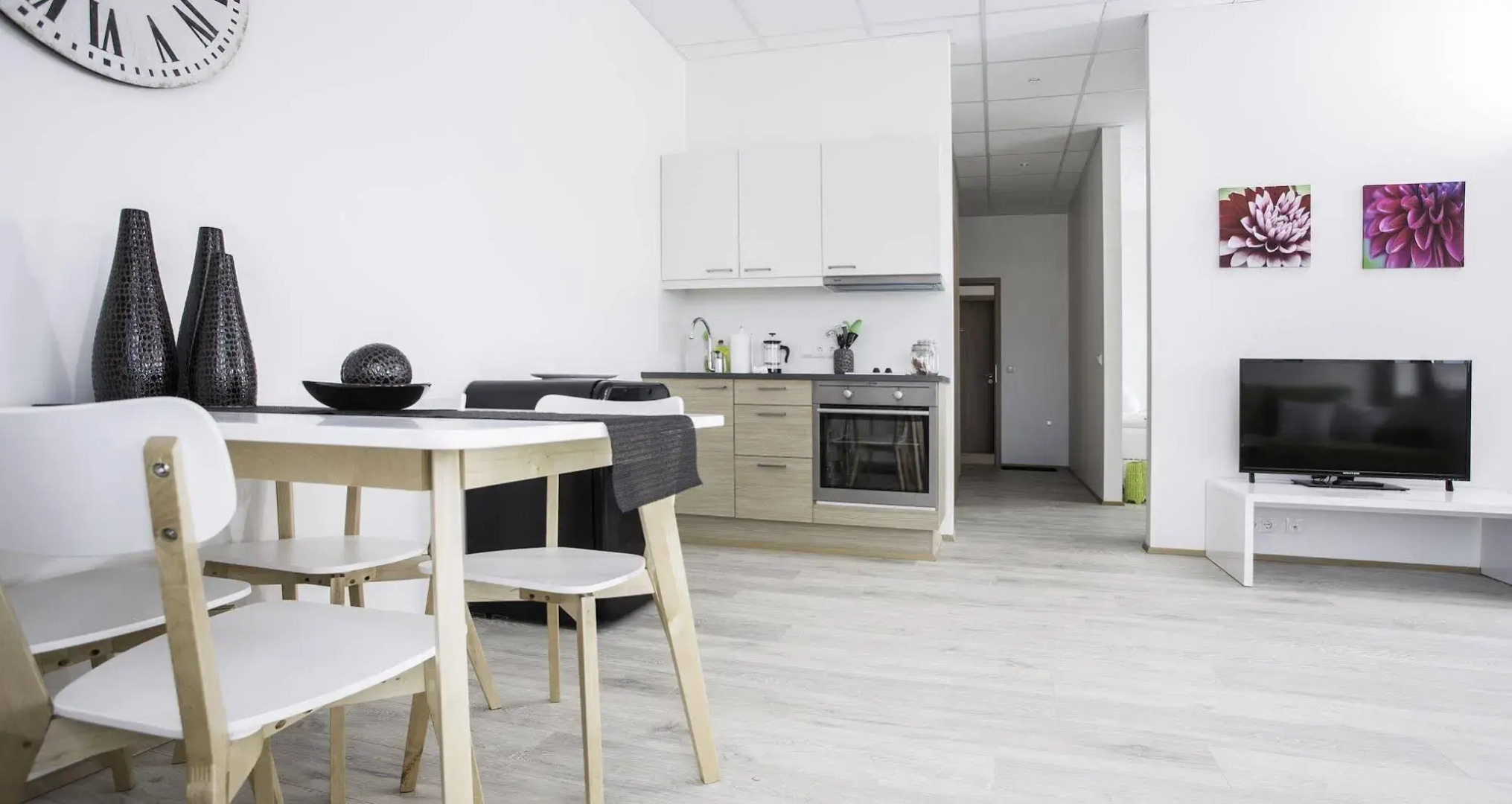 Blue Mountain Apartments by Heimaleiga