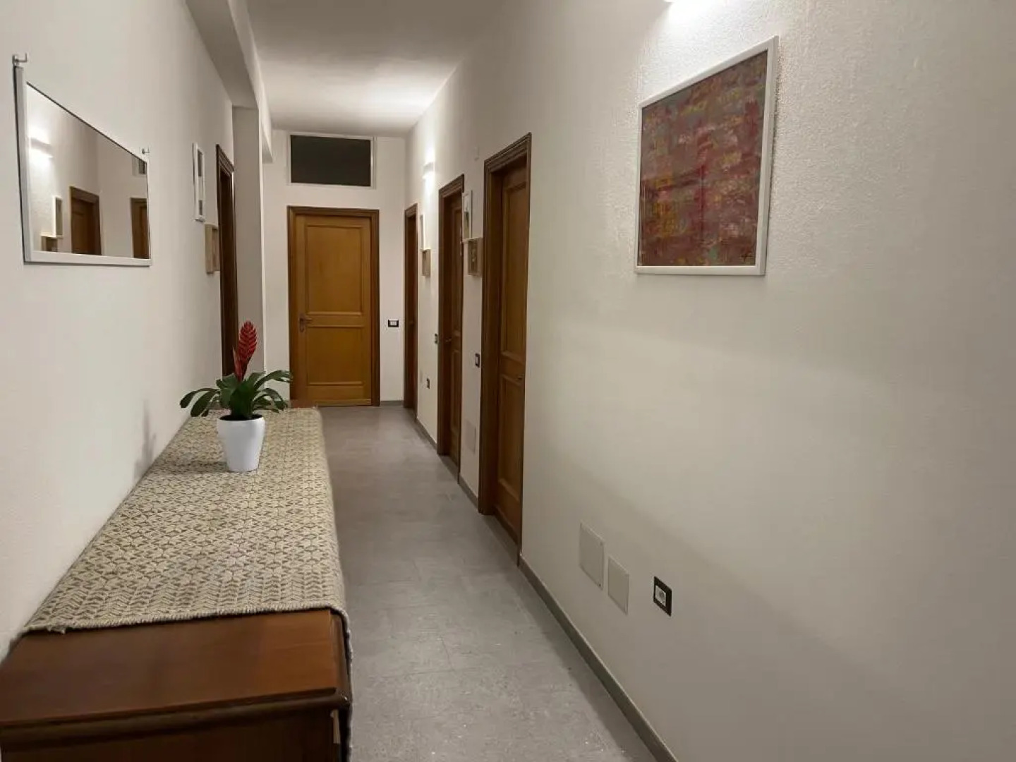 Baboe Affittacamere Iun F1037