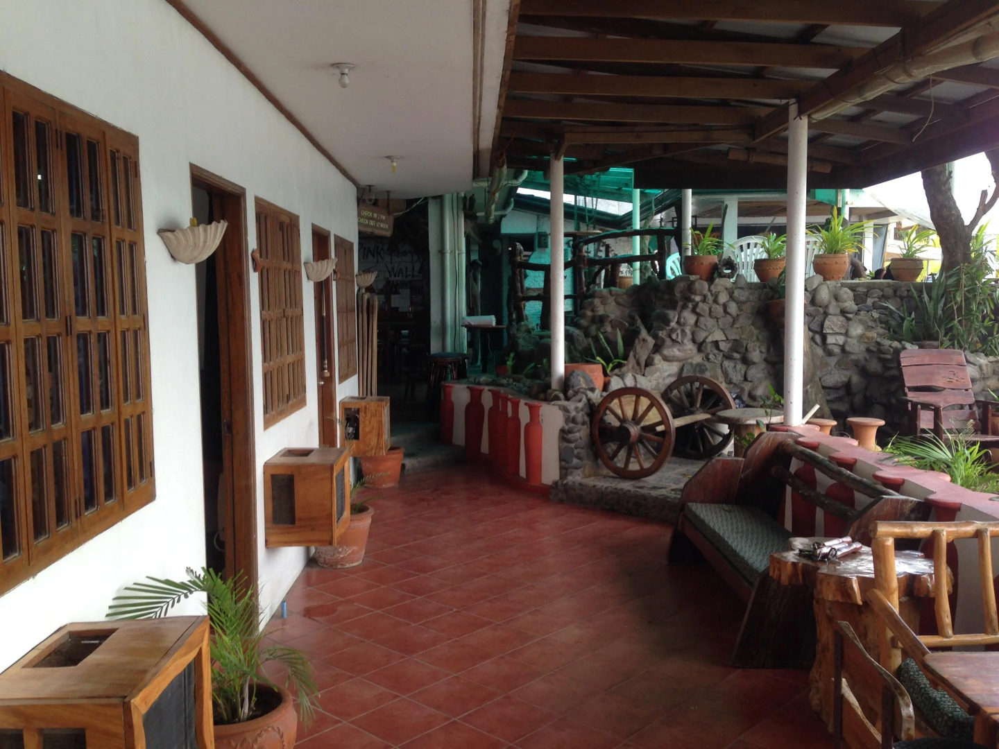 Harleys Pub and Hotel