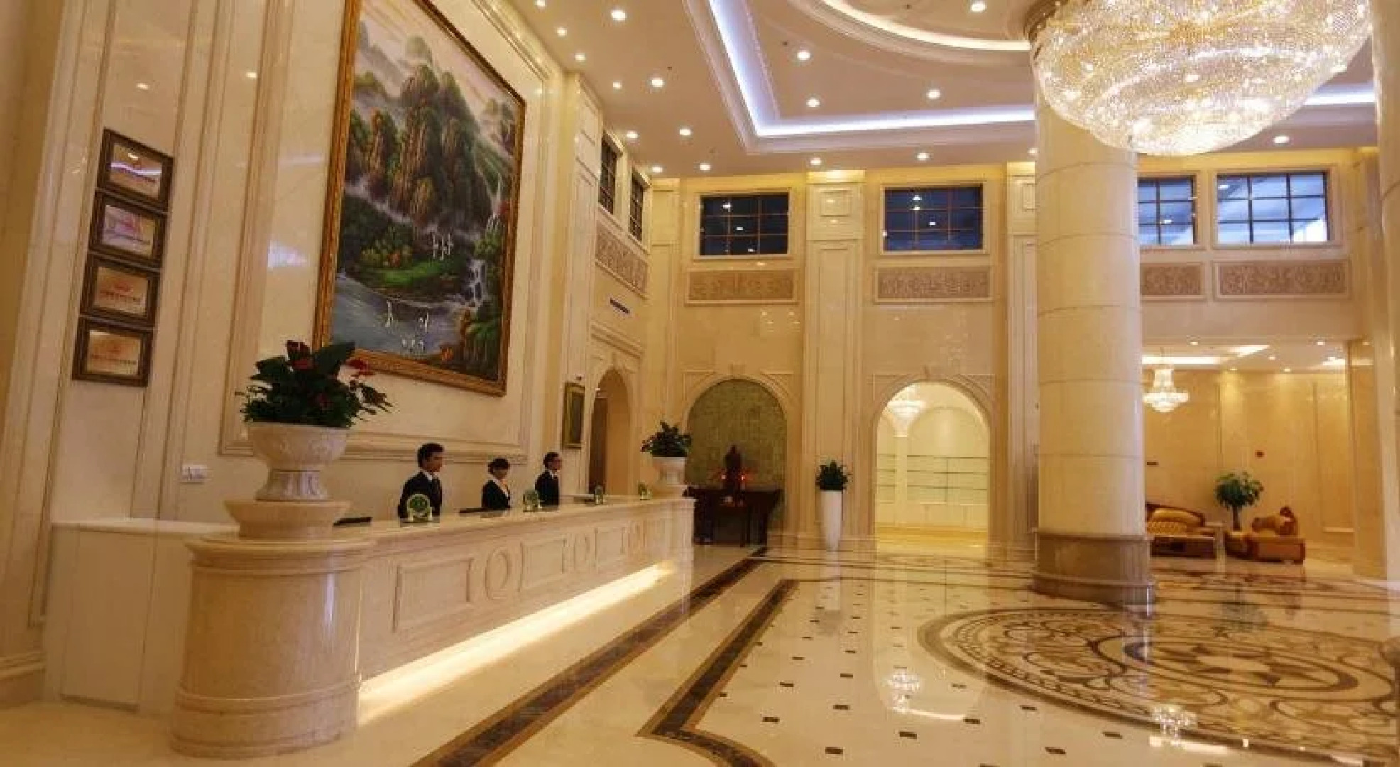 Vienna International Hotel