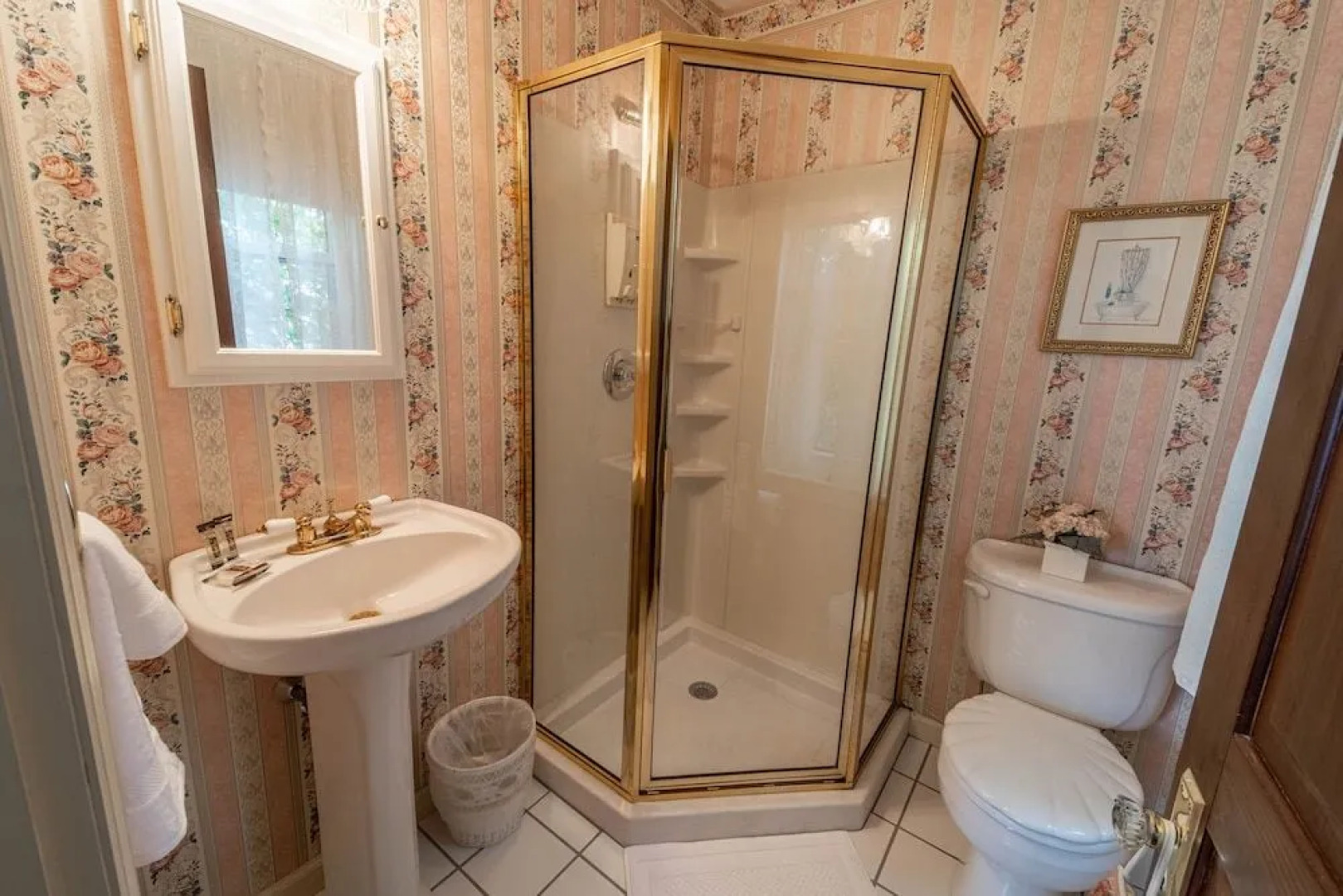 The Bella Victoria- Adult Only