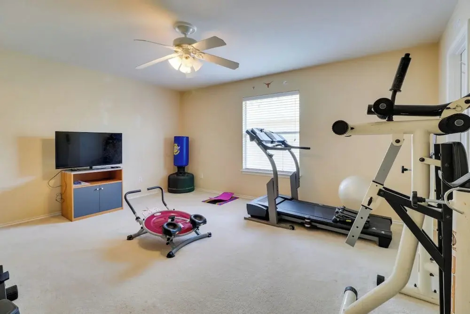 Pet-friendly Austin Area Home w/ Outdoor Oasis