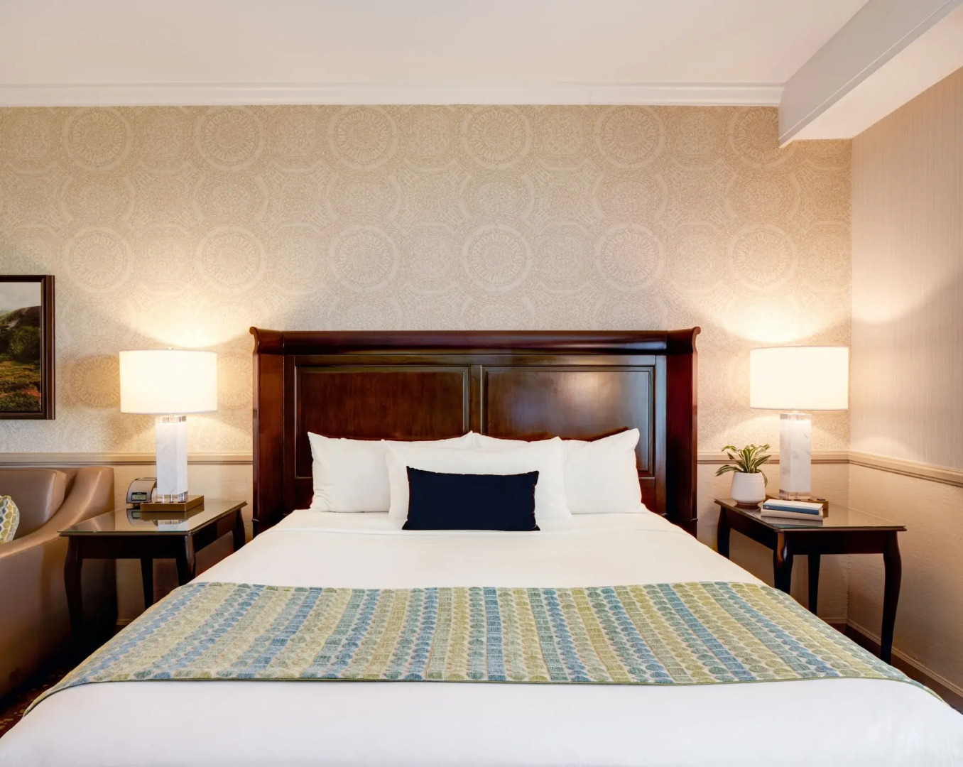 Ayres Hotel Corona – Riverside