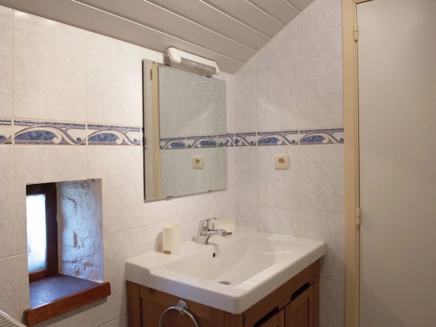 Family Holiday Home With Indoor Pool and Playroom in a Beautiful Rural Region