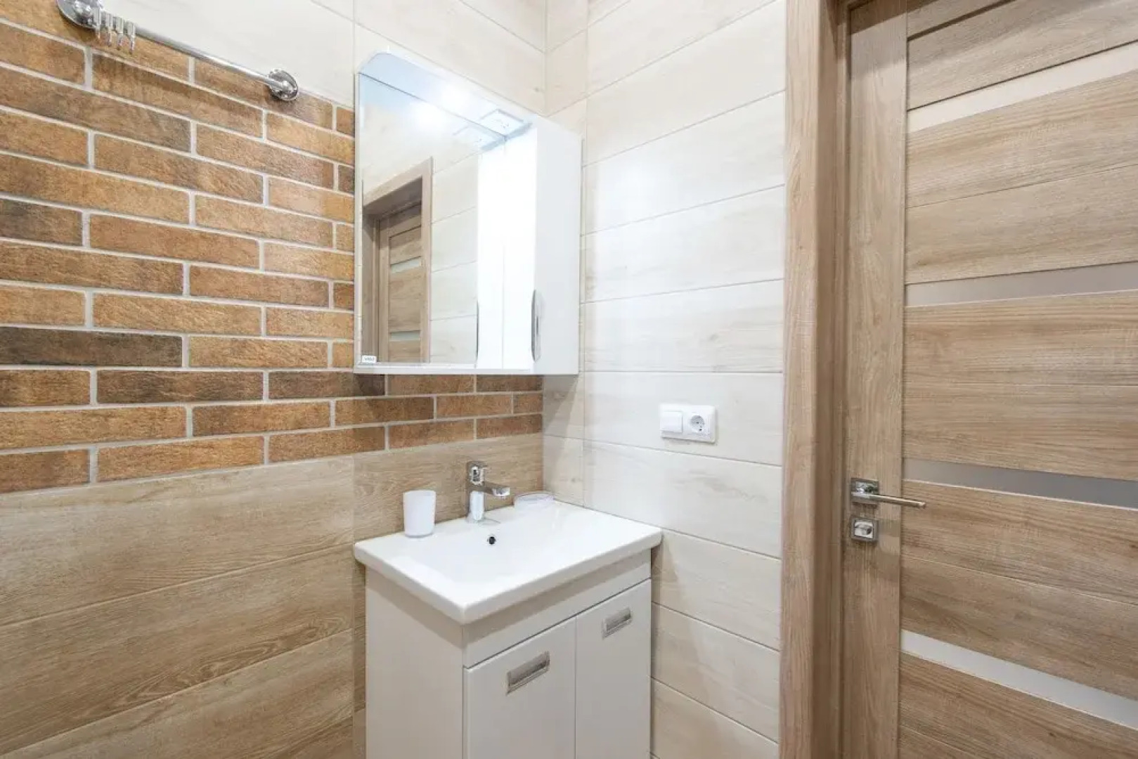 More Apartments na Avtomobilnom 58A - 2