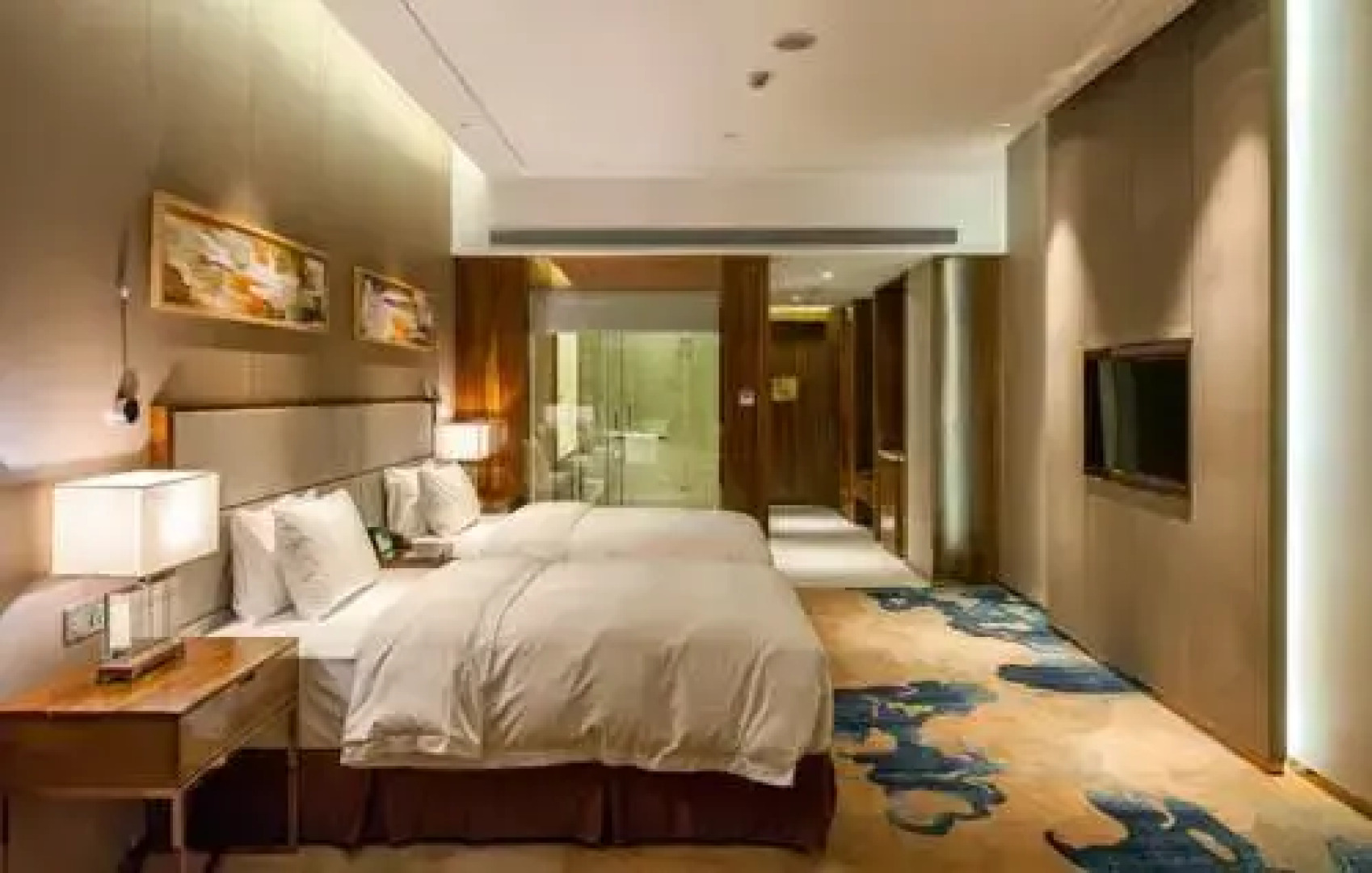 Poerson International Hotel