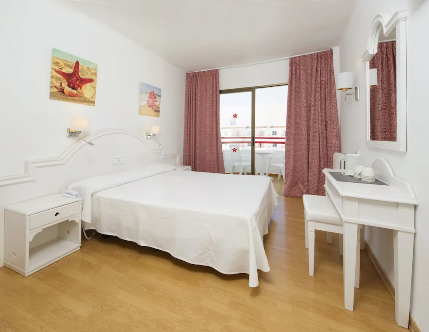 Coral Star Apartments