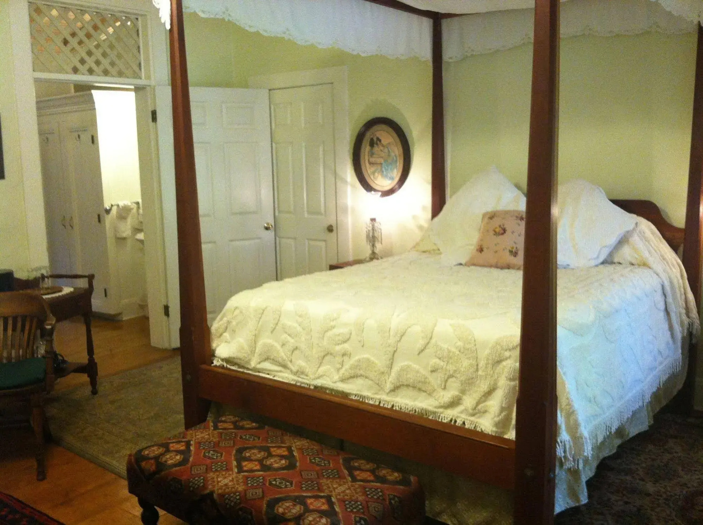 Corners Mansion Inn - A Bed & Breakfast