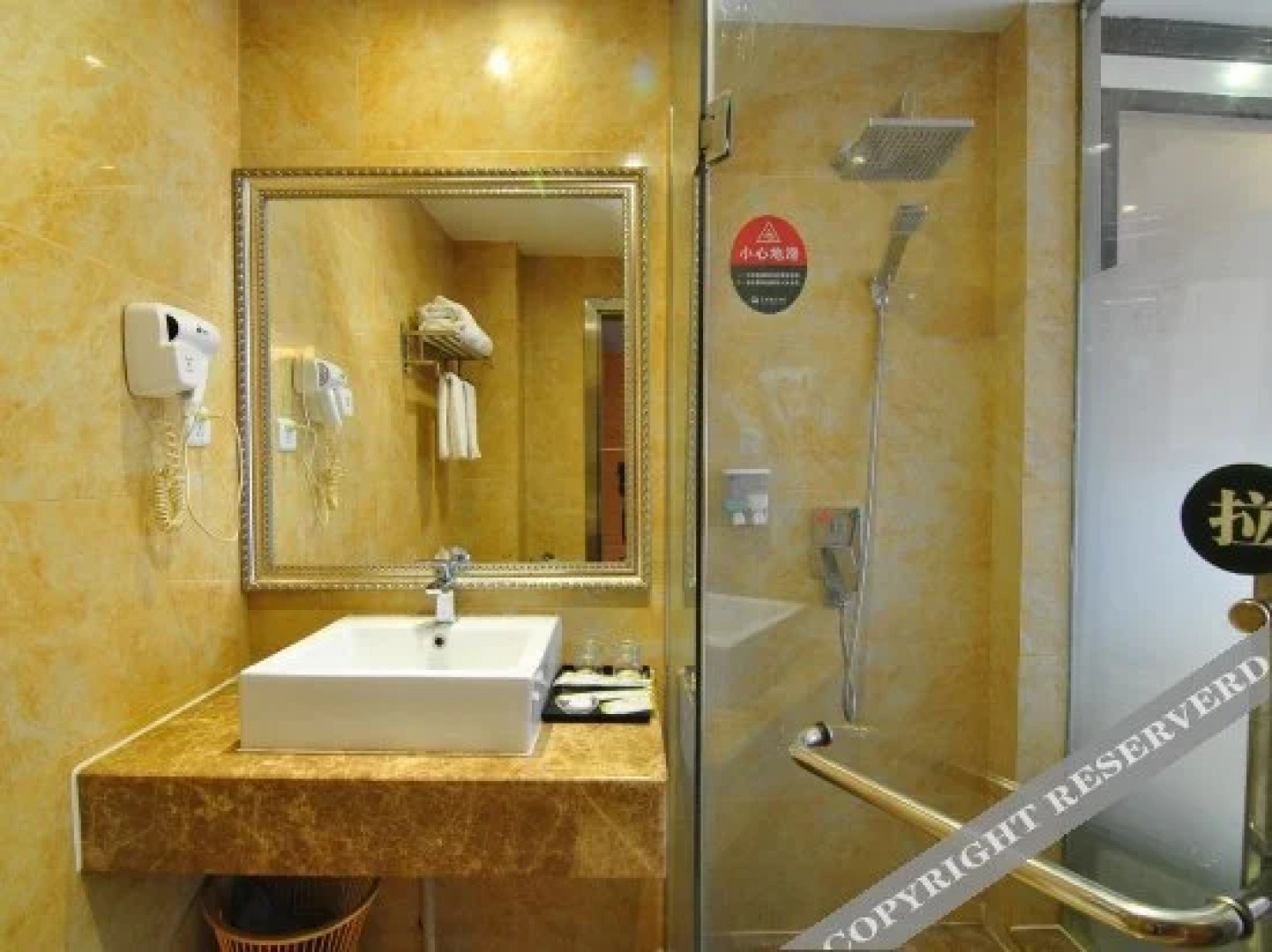 艾尚假日酒店（邵阳高铁站店）