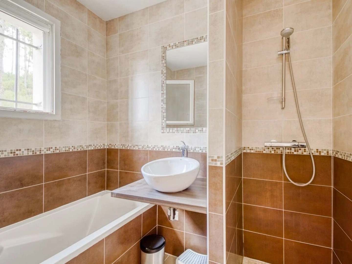 Splendid Villa With Private Pool on Secure Private Domain, 16 km From Ste Maxime