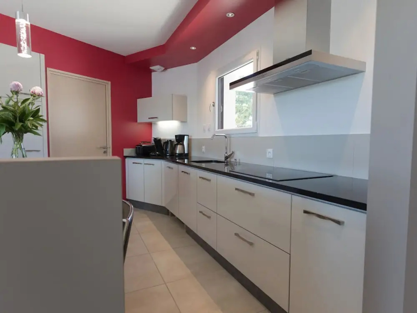 Luxurious Villa Near River in Cesseras