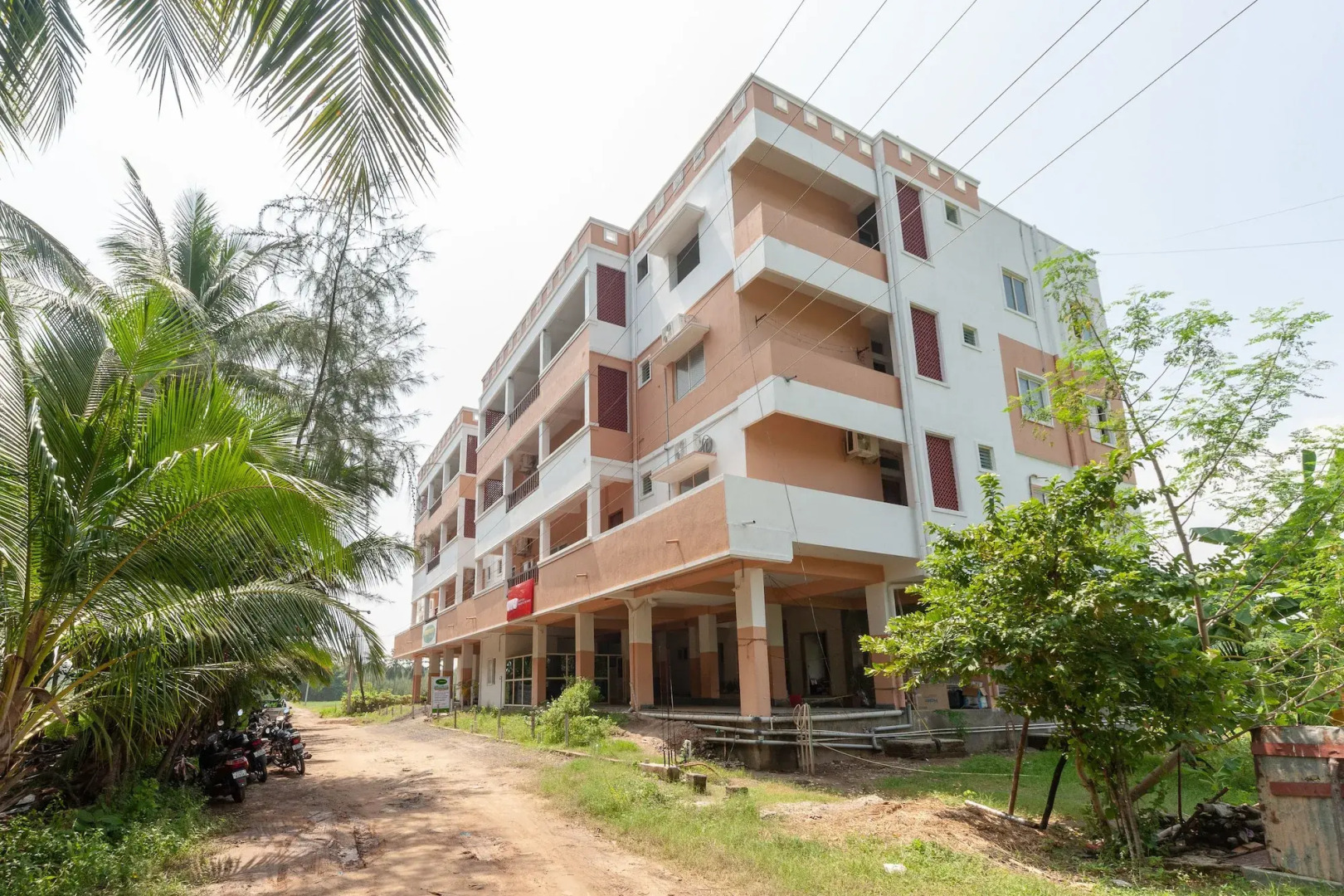 OYO 19663 Greenways Residential Homestay