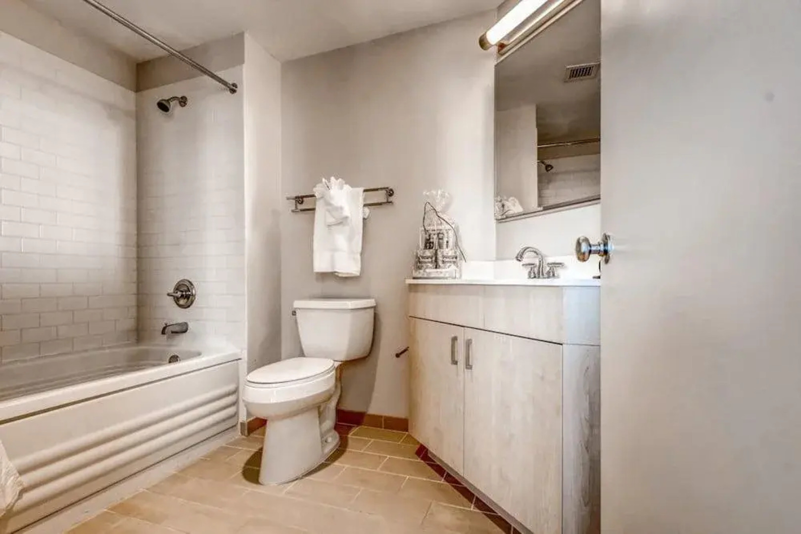 Global Luxury Suites at the Mill