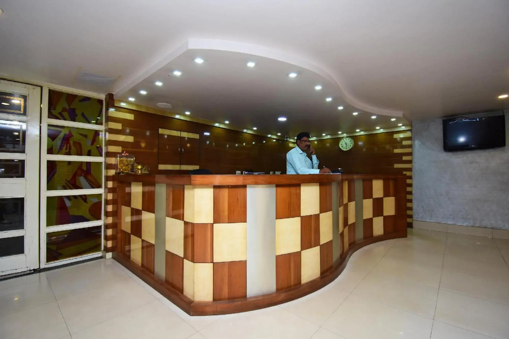 Hotel Greenland Towers by OYO Rooms