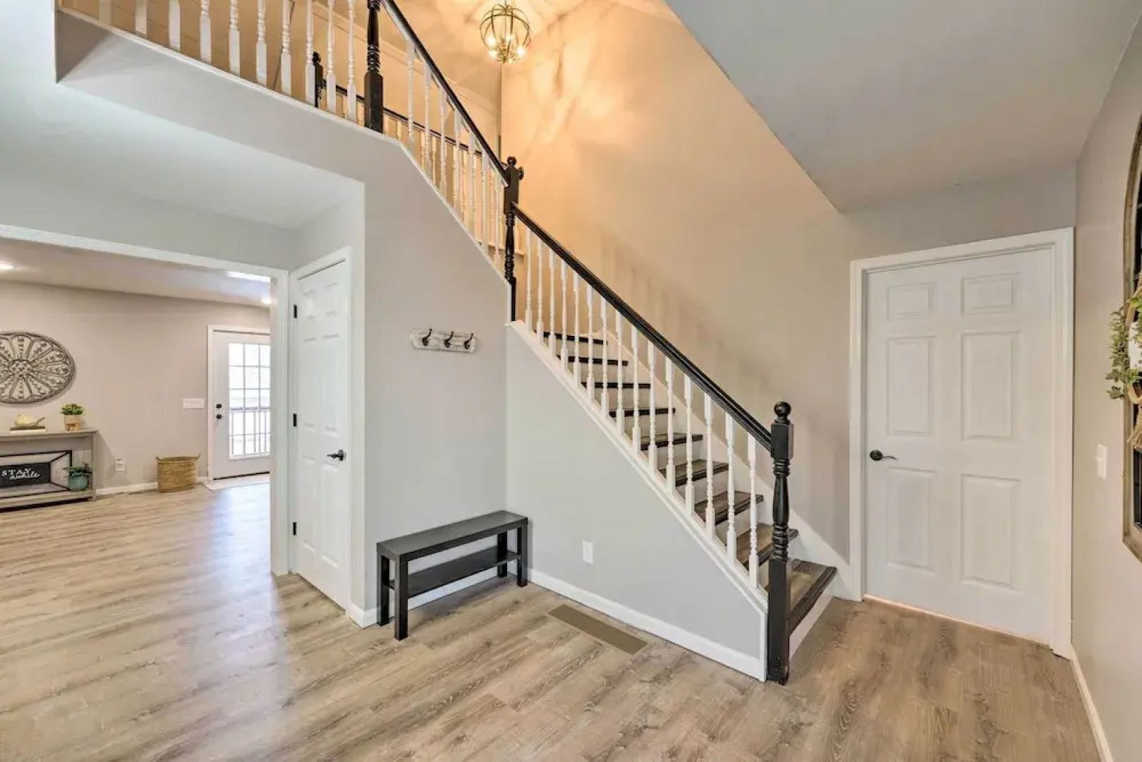 Hilltop Home Inside of Apple Valley!