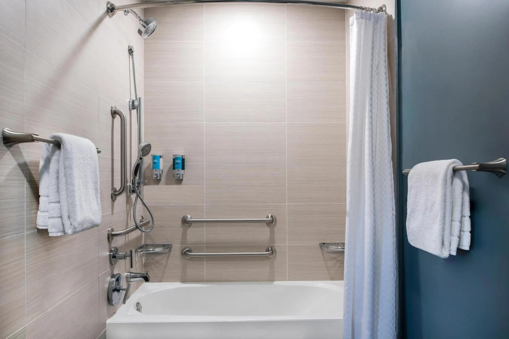 Aloft Charlotte Ballantyne