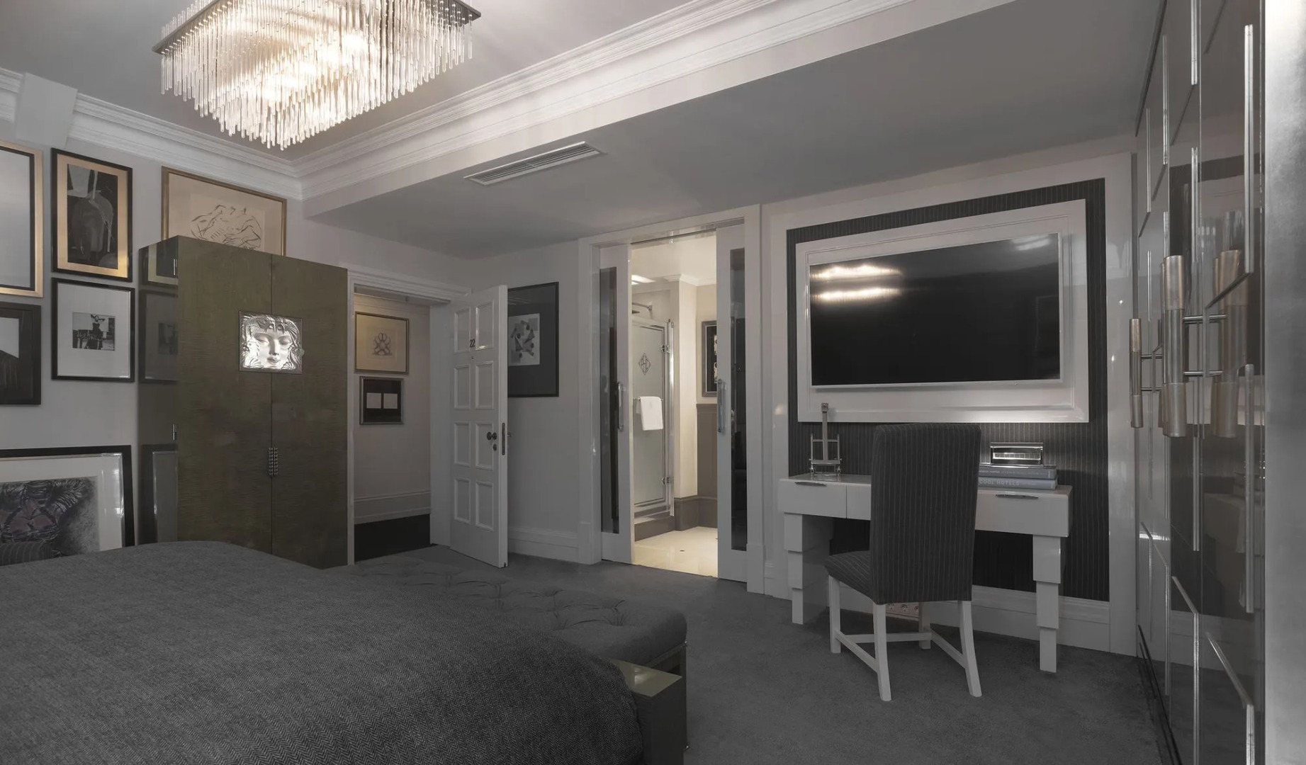 Schlosshotel Berlin By Patrick Hellmann