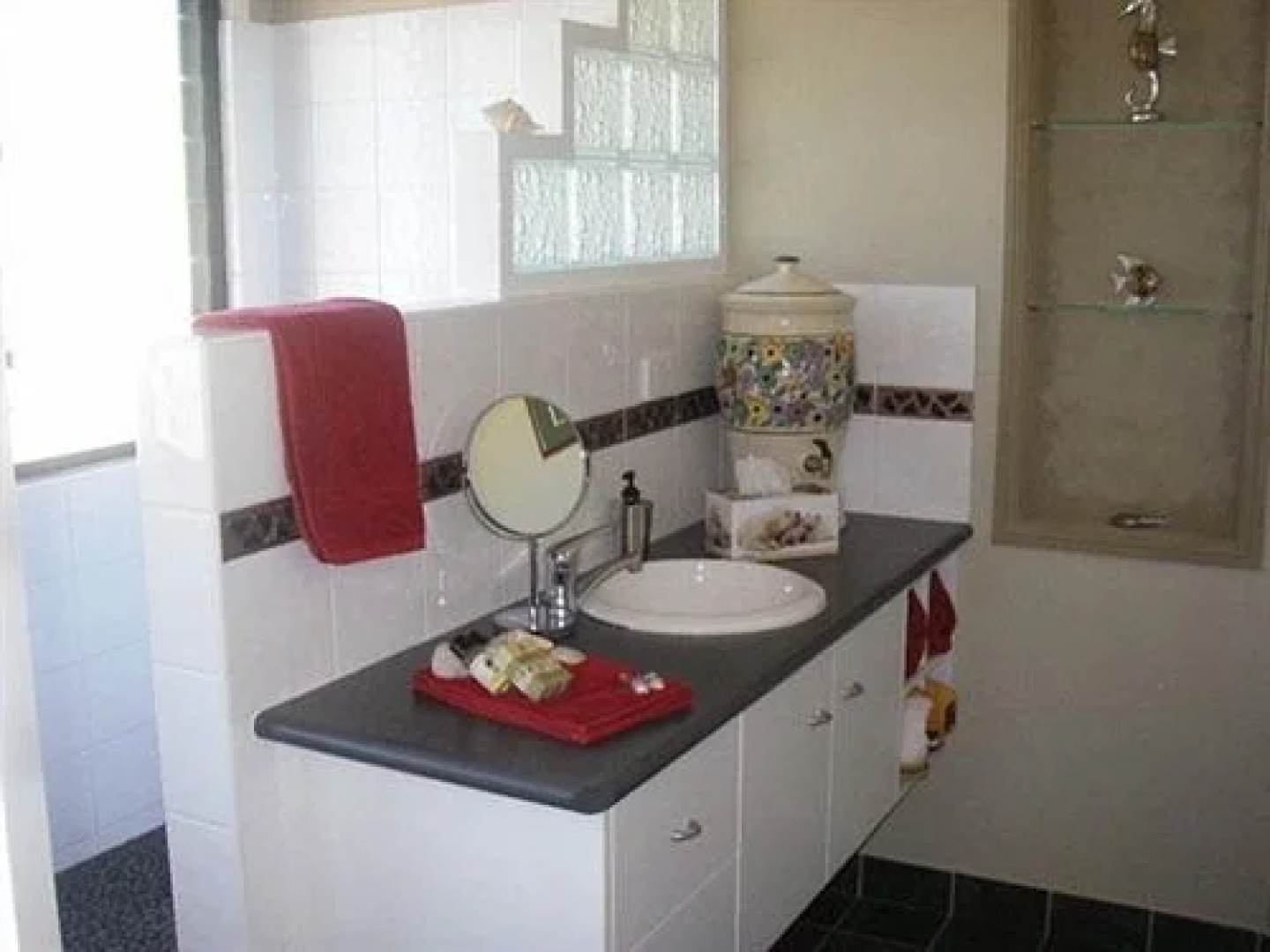 Keswick Island Guest House