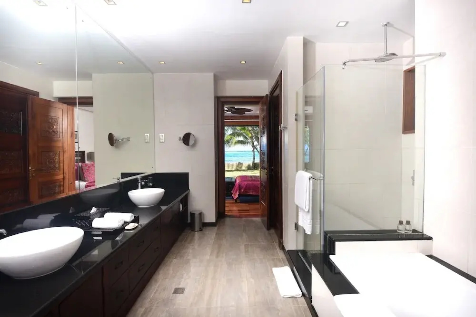 Sankhara Beachfront Villas