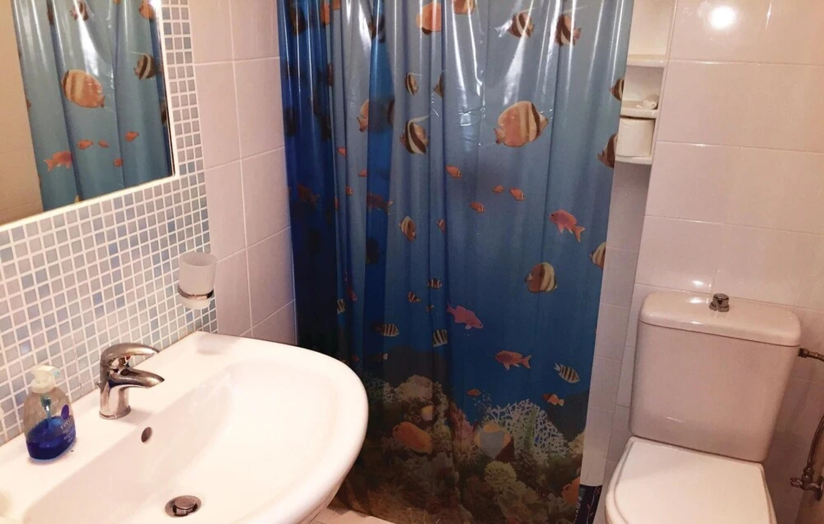 Amazing Home in Kamena Vourla With Wifi and 9 Bedrooms