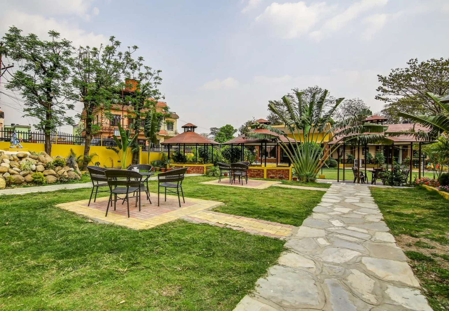 Amrapali Cottage By OYO Rooms