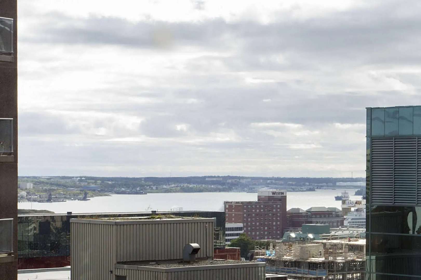 Moore Executive Suites - The Paramount