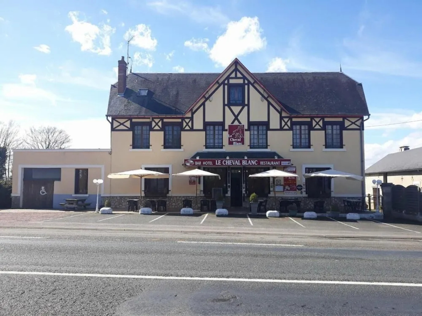 Hôtel Le Cheval Blanc