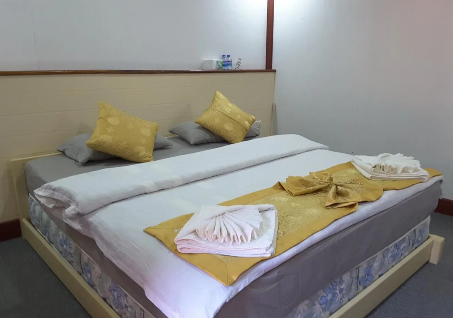 The Kong Lo View Hotel and Resort