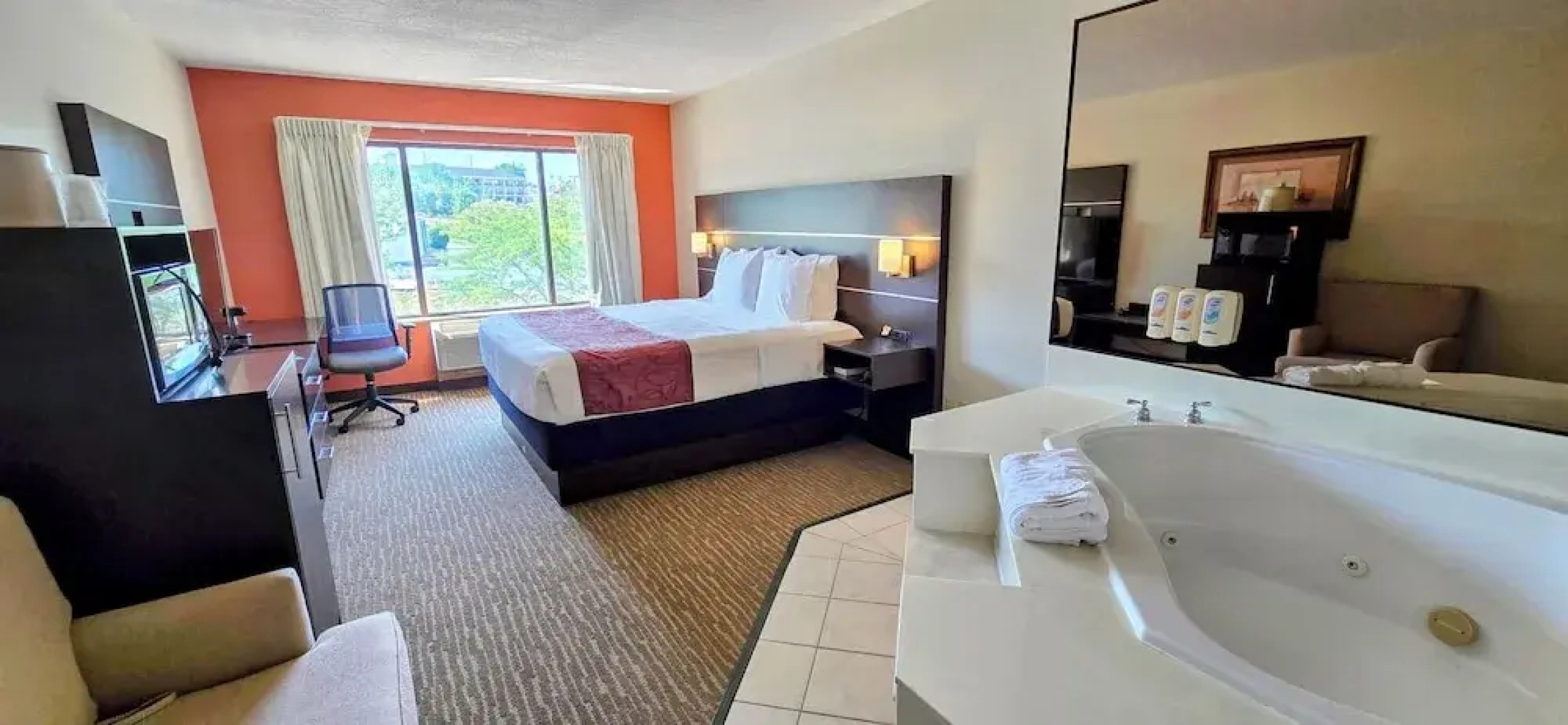 Grand Plaza Hotel, Trademark Collection by Wyndham