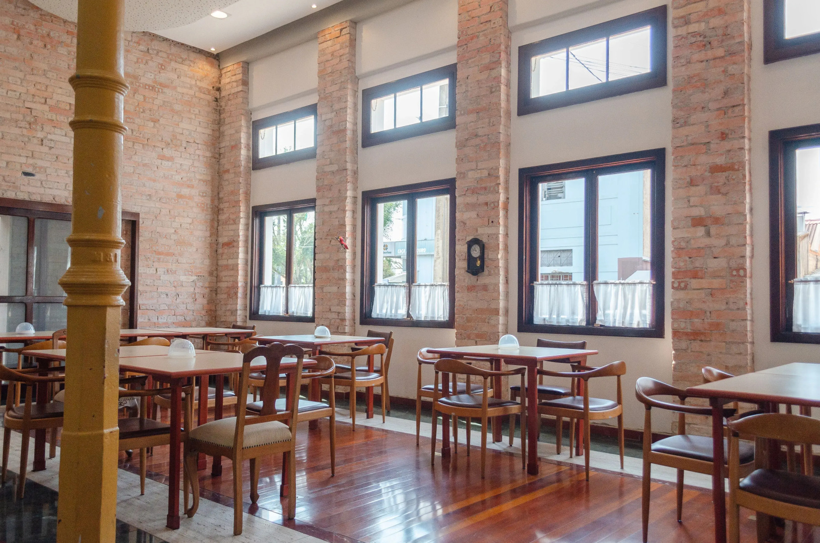 Central Palace Hotel