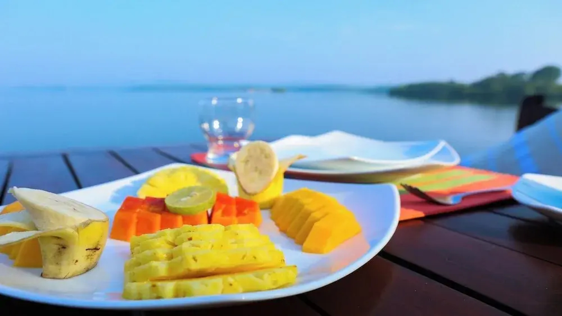 South Point Cottage - Whole Villa 3 Bedrooms (Sleeps 6)