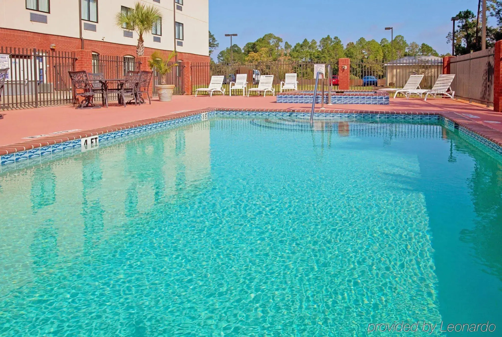 Holiday Inn Express Hotel & Suites Panama City-Tyndall by IHG