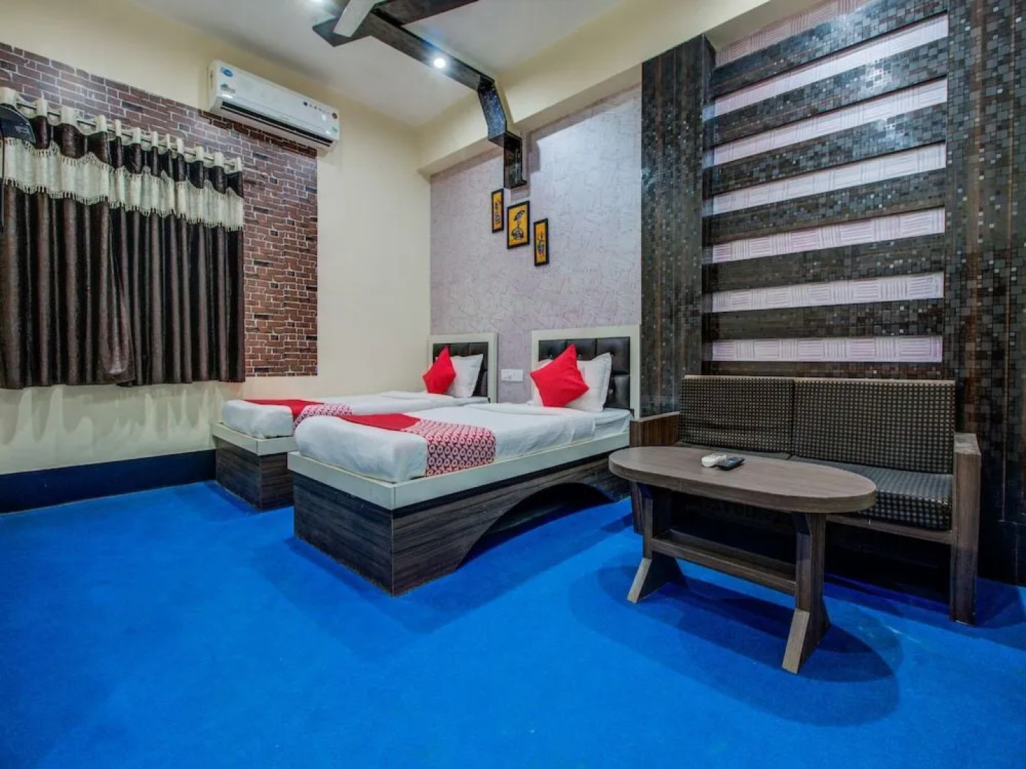 Oyo 22376 Hotel Delight