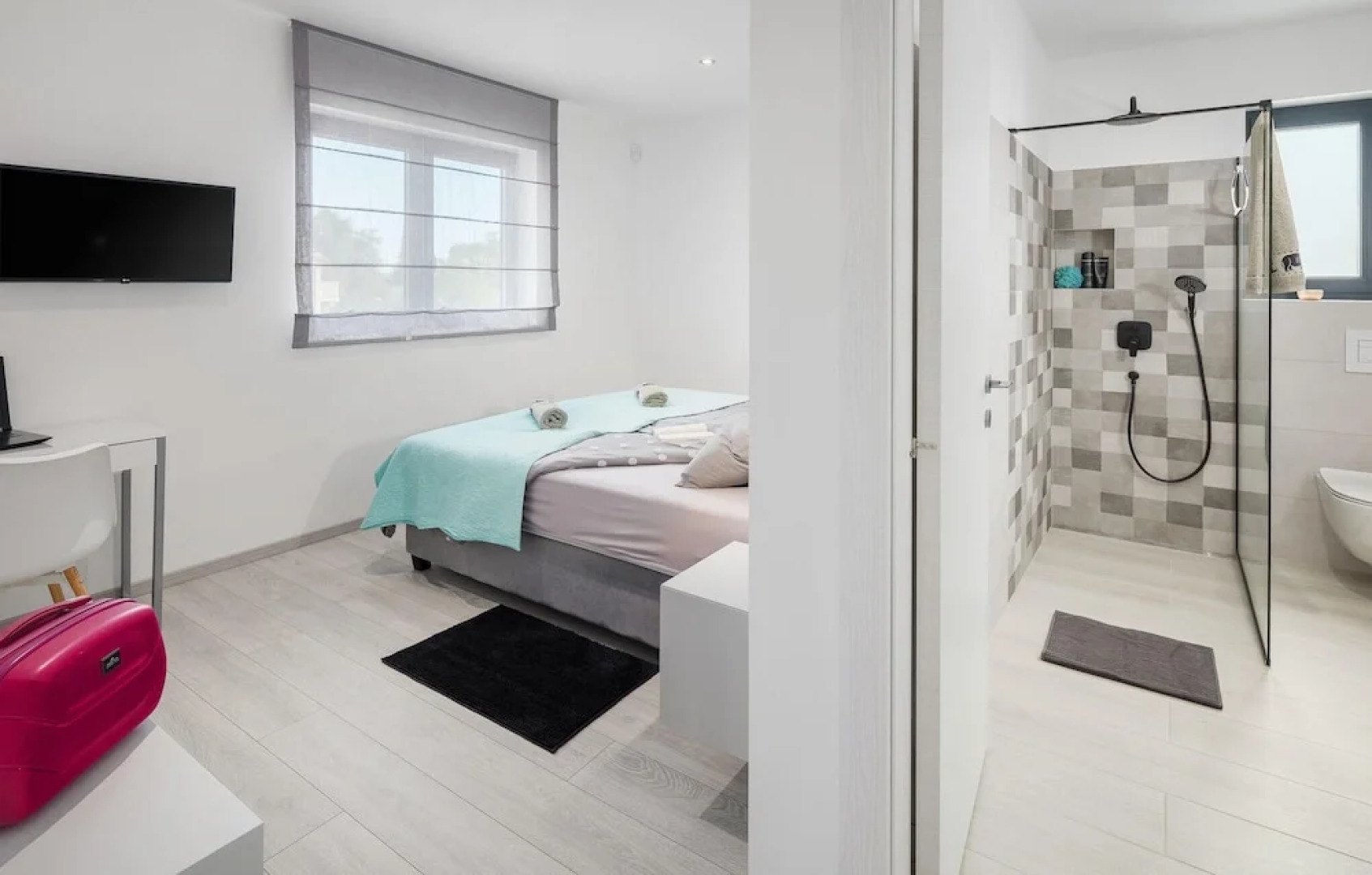 Beautiful Home in Rebici with Hot Tub, Sauna & 4 Bedrooms